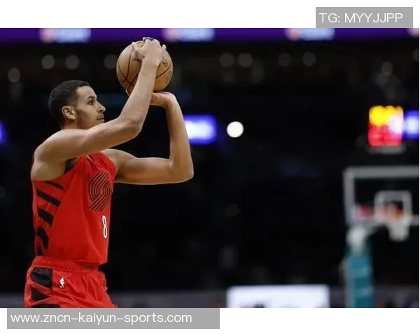 开拓者小阵容展现锋线运动潜力小杨登场时间或将缩减