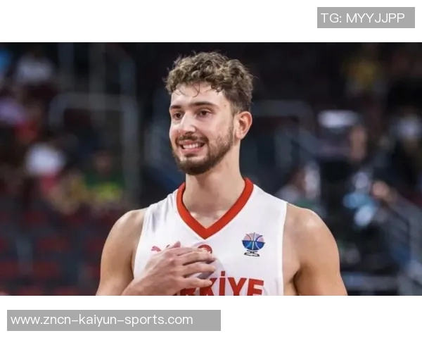 范弗里特谈对手防守策略称无人能挡申京的强大实力