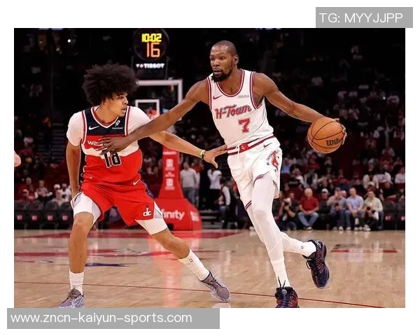 杜兰特谈赛后趣事与乌度卡的深厚友谊引发关注 杜兰特谈赛后趣事与乌度卡的深厚友谊引发关注