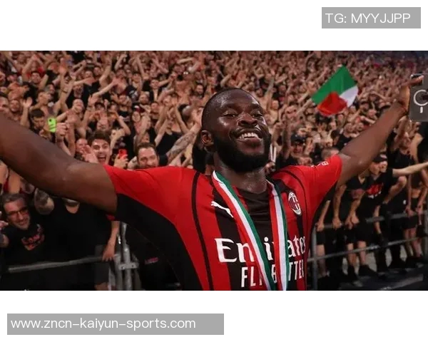 米兰队员莱奥托莫里单独训练普利西奇拉比奥特积极康复中